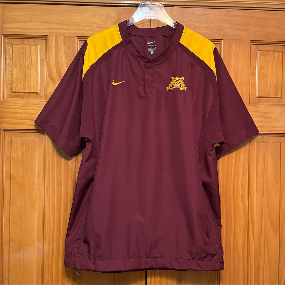 Nike Minnesota Gopher Coach Shirt Size Large